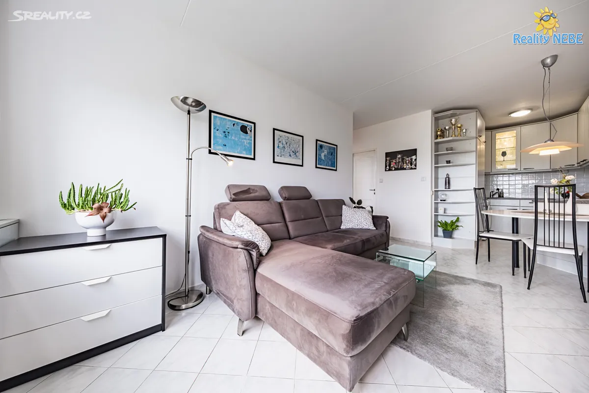 Pronájem bytu 2+kk 43 m², Praha