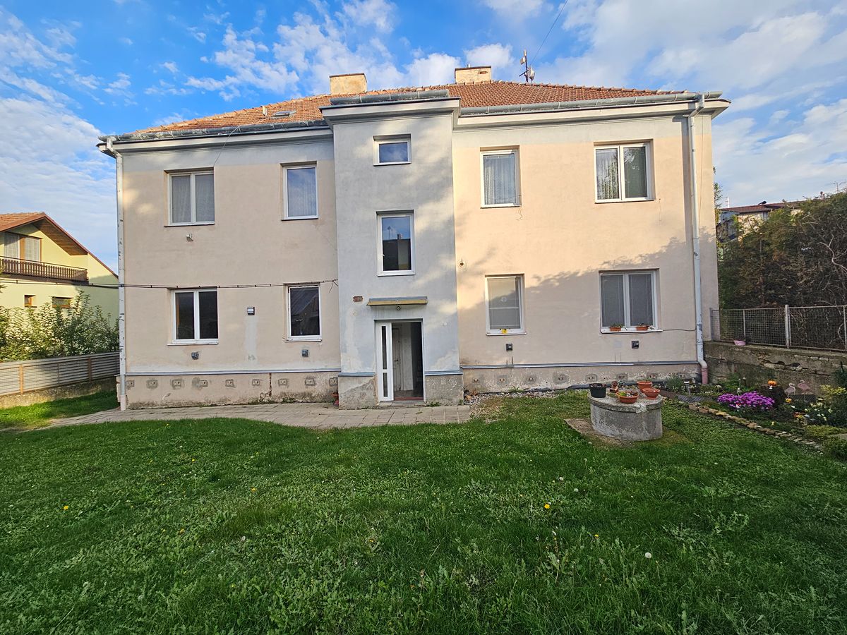 Pronájem vícegeneračního domu 250 m², pozemek 653 m²