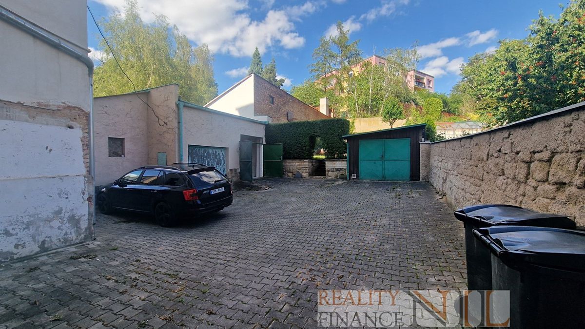 Prodej garáže 24 m² – fotografie 3