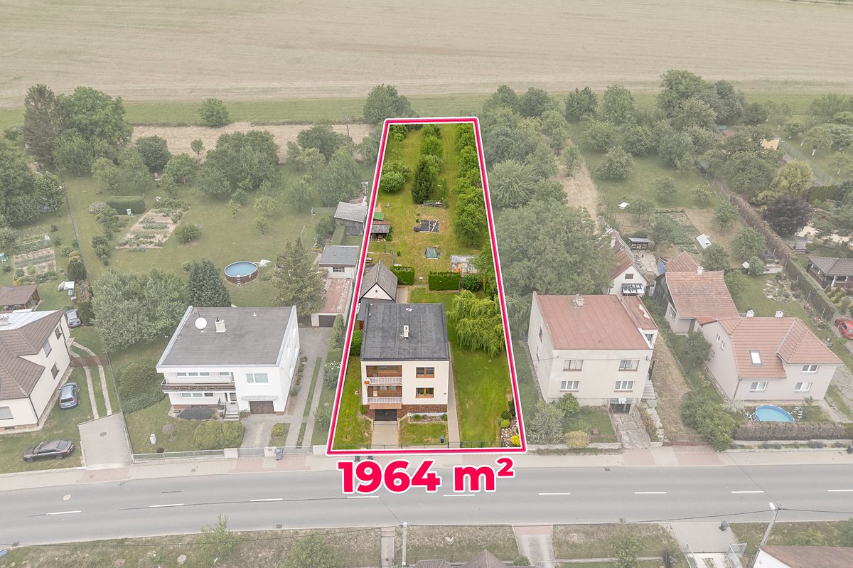 Prodej rodinného domu 250 m², pozemek 1964 m² – fotografie 3