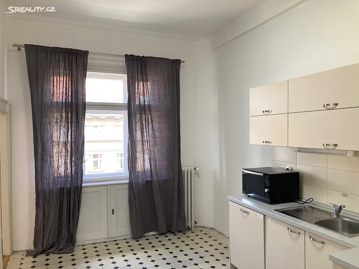 Pronájem bytu 3+1 113 m² – pohled 3