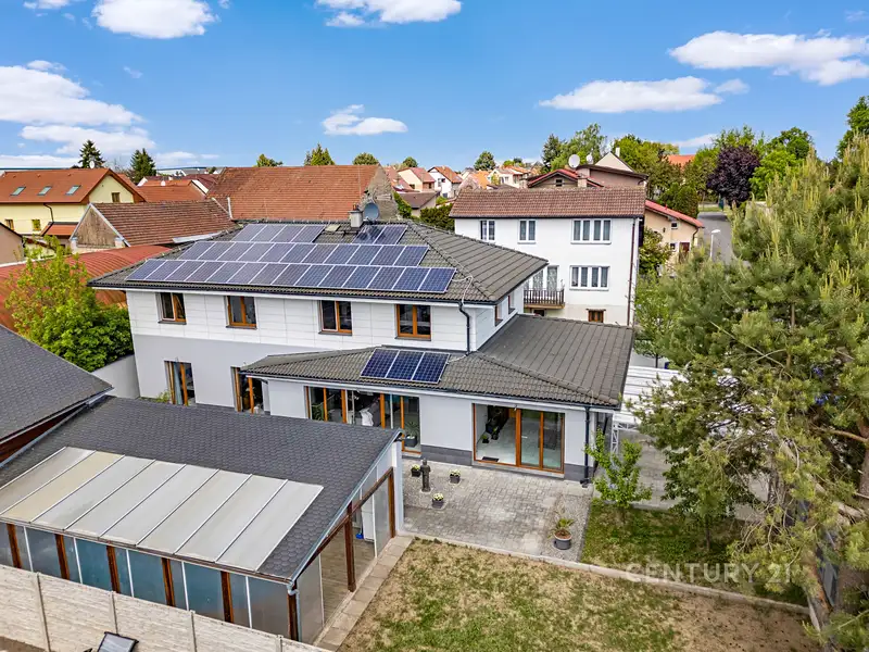 Prodej rodinného domu 354 m², pozemek 693 m², Jeneč – náhled fotky 3