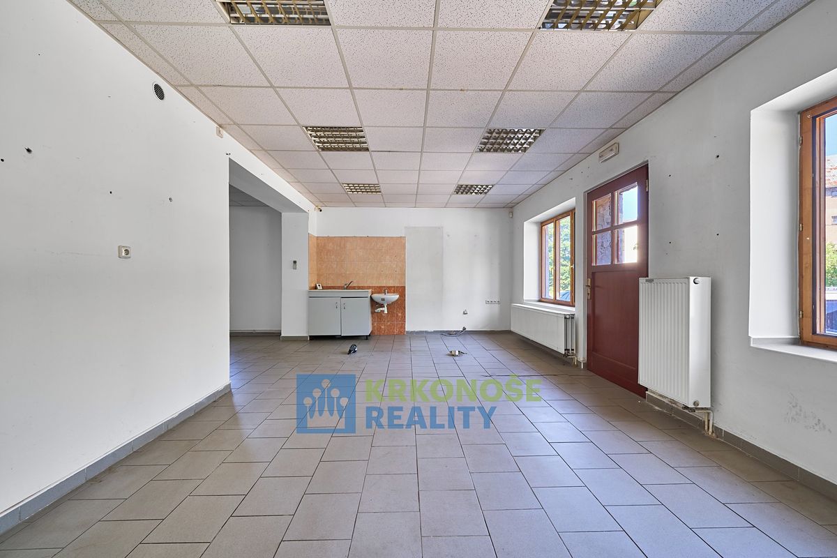Prodej rodinného domu 307 m², pozemek 314 m² – fotografie 2