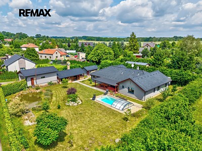 Prodej  rodinného domu 204 m², pozemek 1 827 m²
