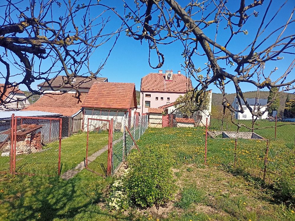 Prodej rodinného domu 190 m², pozemek 1652 m² – fotografie 2