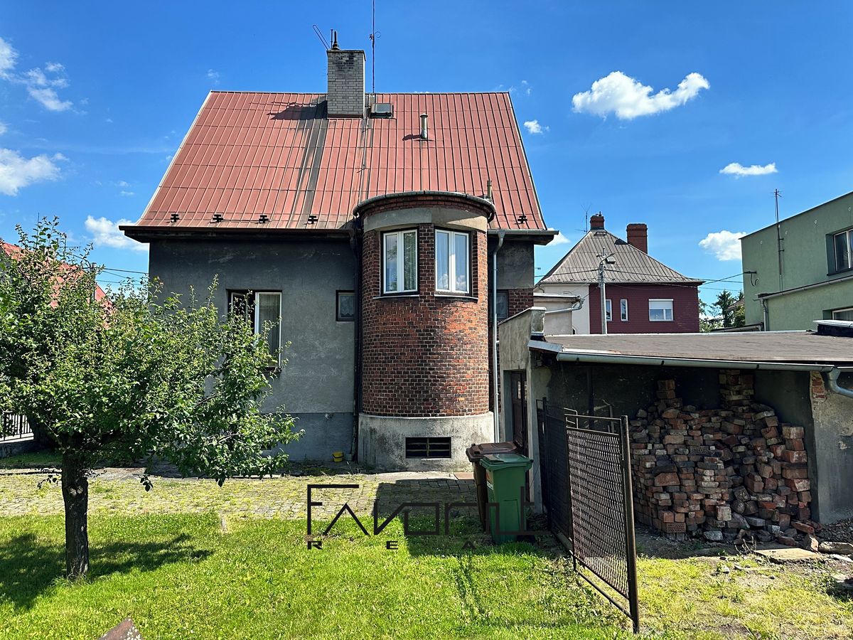 Prodej rodinného domu 150 m², pozemek 721 m² – fotografie 3