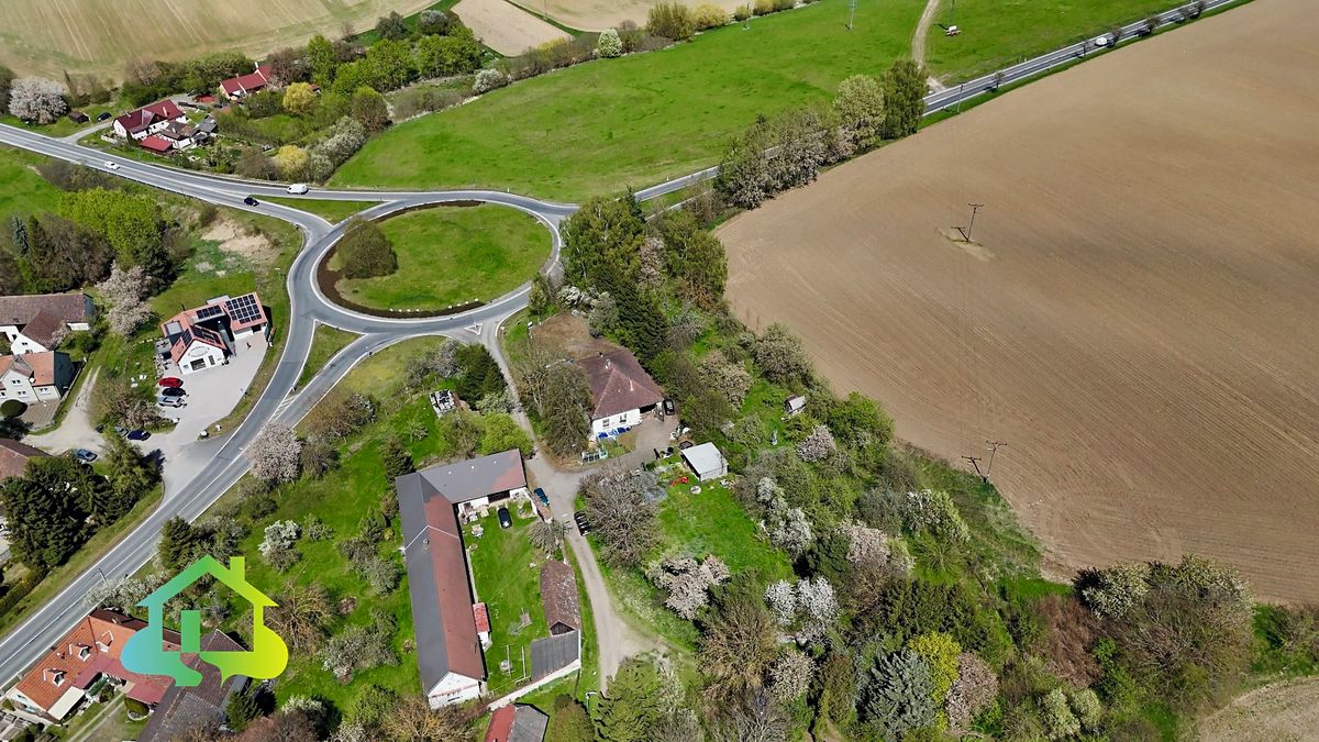 Prodej stavebního pozemku 1000 m², Opařany – fotka 1 z 3