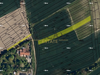 Prodej podílu 1/2  pole 1 107 m²