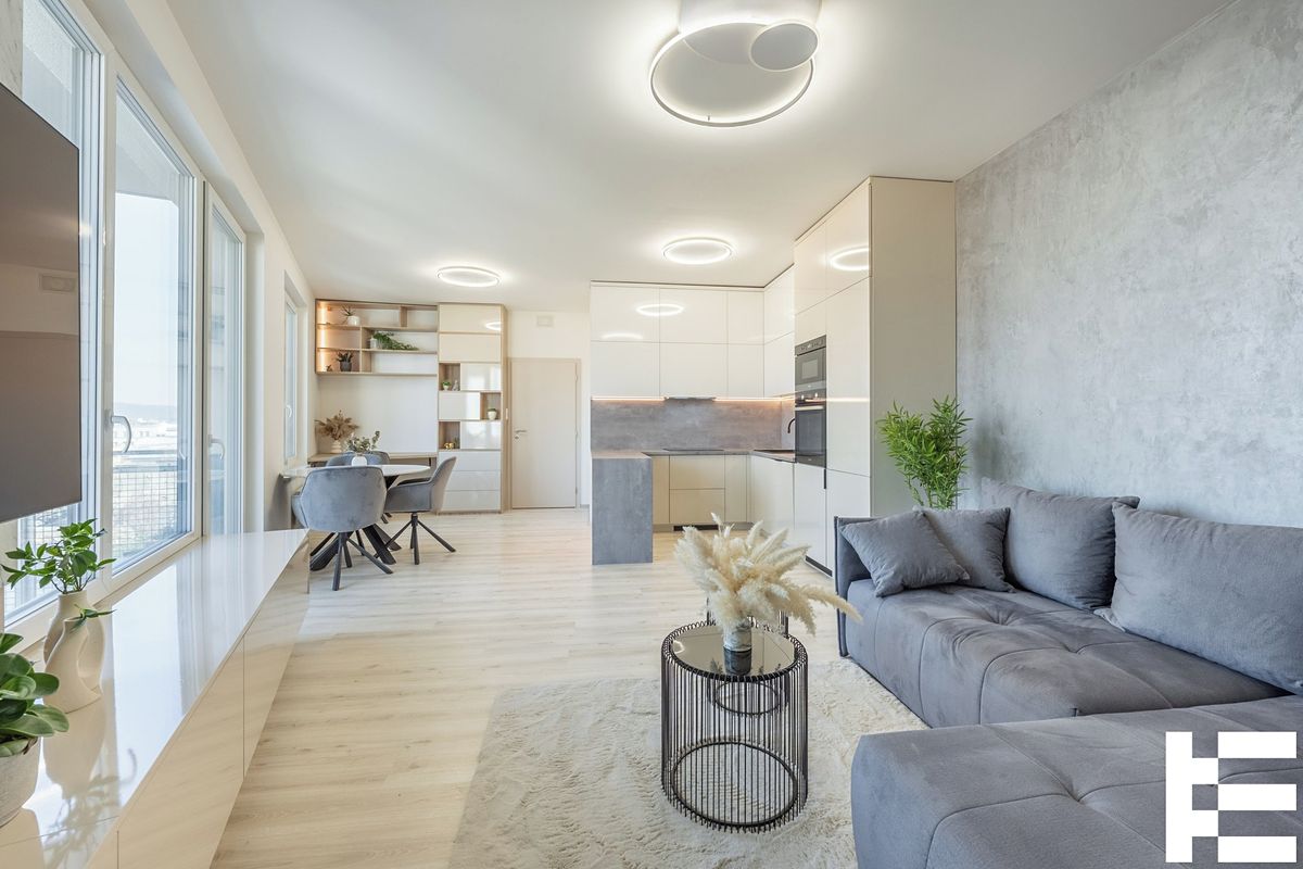 Pronájem bytu 2+kk 60 m²