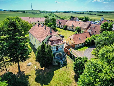 Prodej  památky 3 000 m², pozemek 12 372 m²