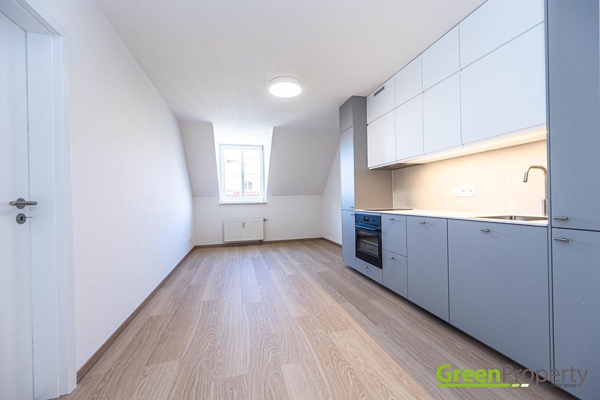 Pronájem bytu 2+kk 37 m²
