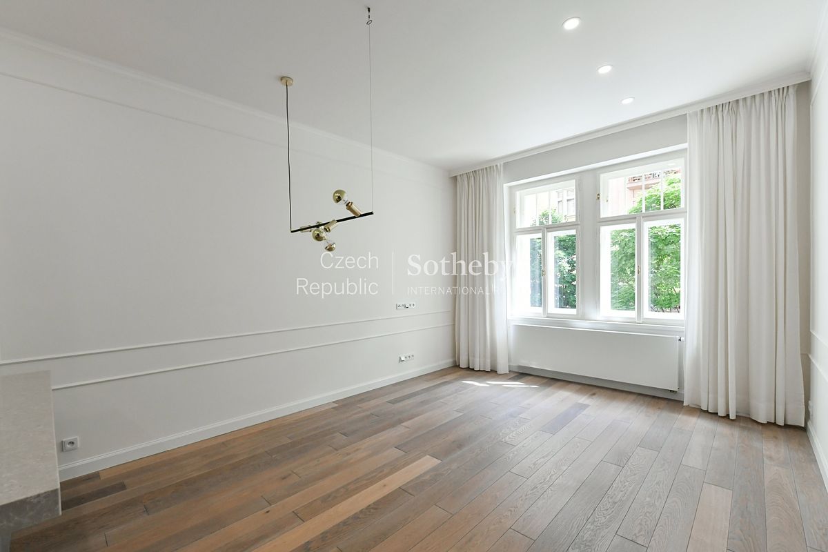 Pronájem bytu 4+kk 92 m²