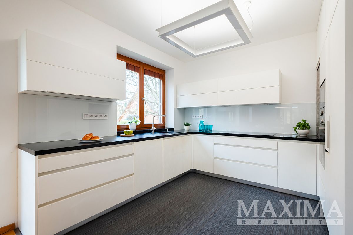Prodej rodinného domu 161 m², pozemek 384 m² – fotografie 5
