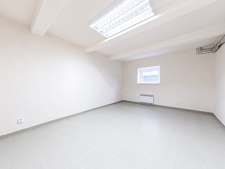 Prodej komerčního prostoru, 48 m² (6 z 13)