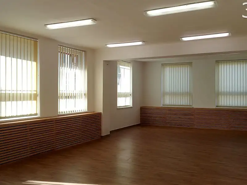 Pronájem obchodního prostoru 195 m², Hranice – náhled fotky 1