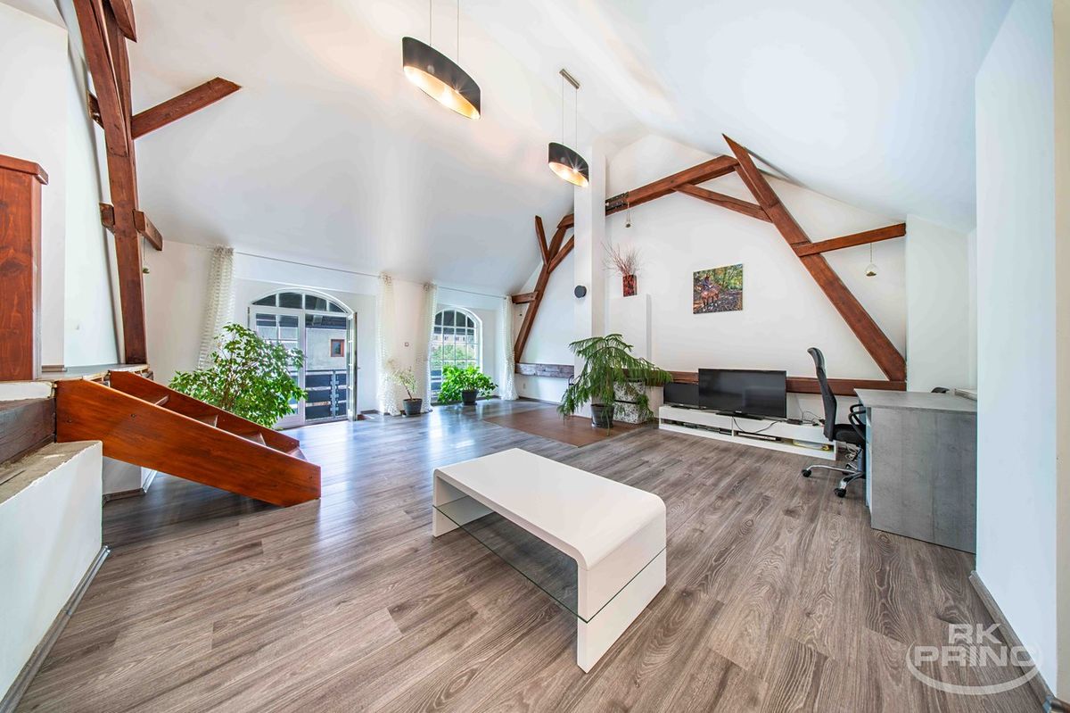 Prodej rodinného domu 200 m², pozemek 344 m² – fotografie 5