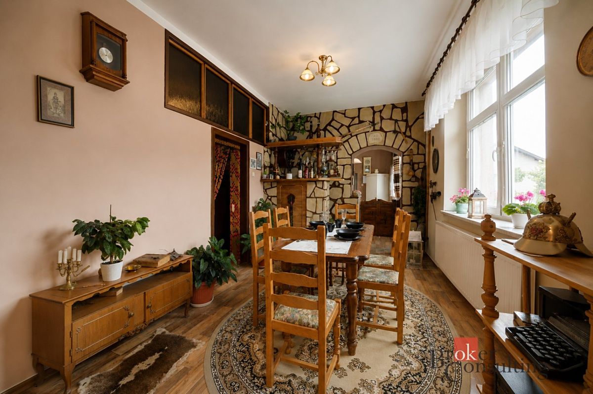 Prodej rodinného domu 290 m², pozemek 431 m²
