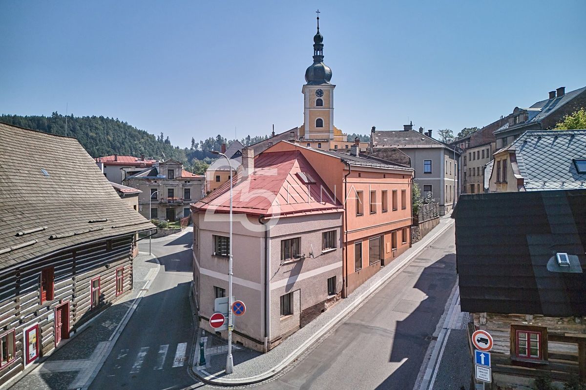 Prodej rodinného domu 199 m², pozemek 215 m² – fotografie 5