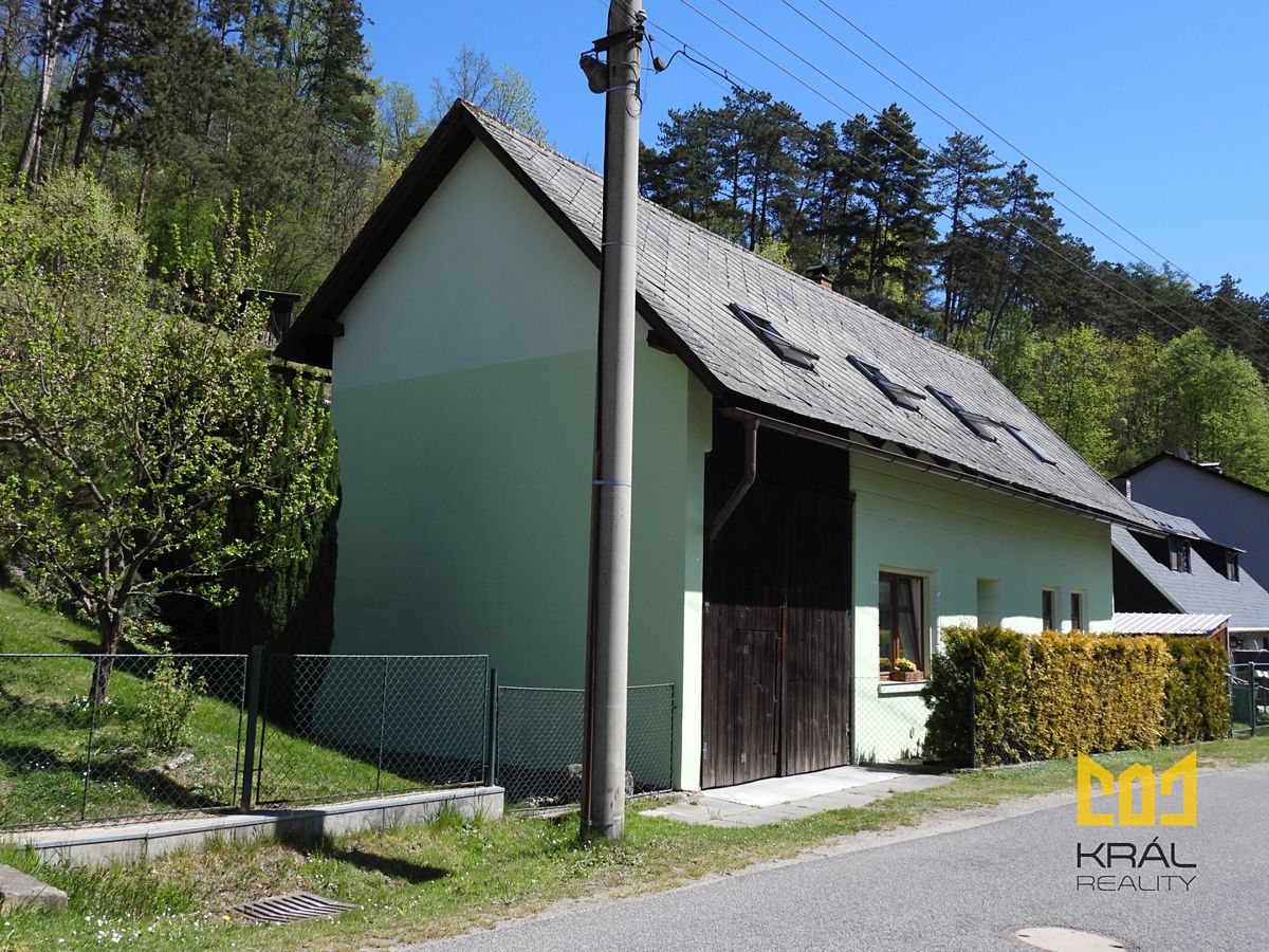 Prodej rodinného domu 178 m², pozemek 1728 m² – fotografie 2
