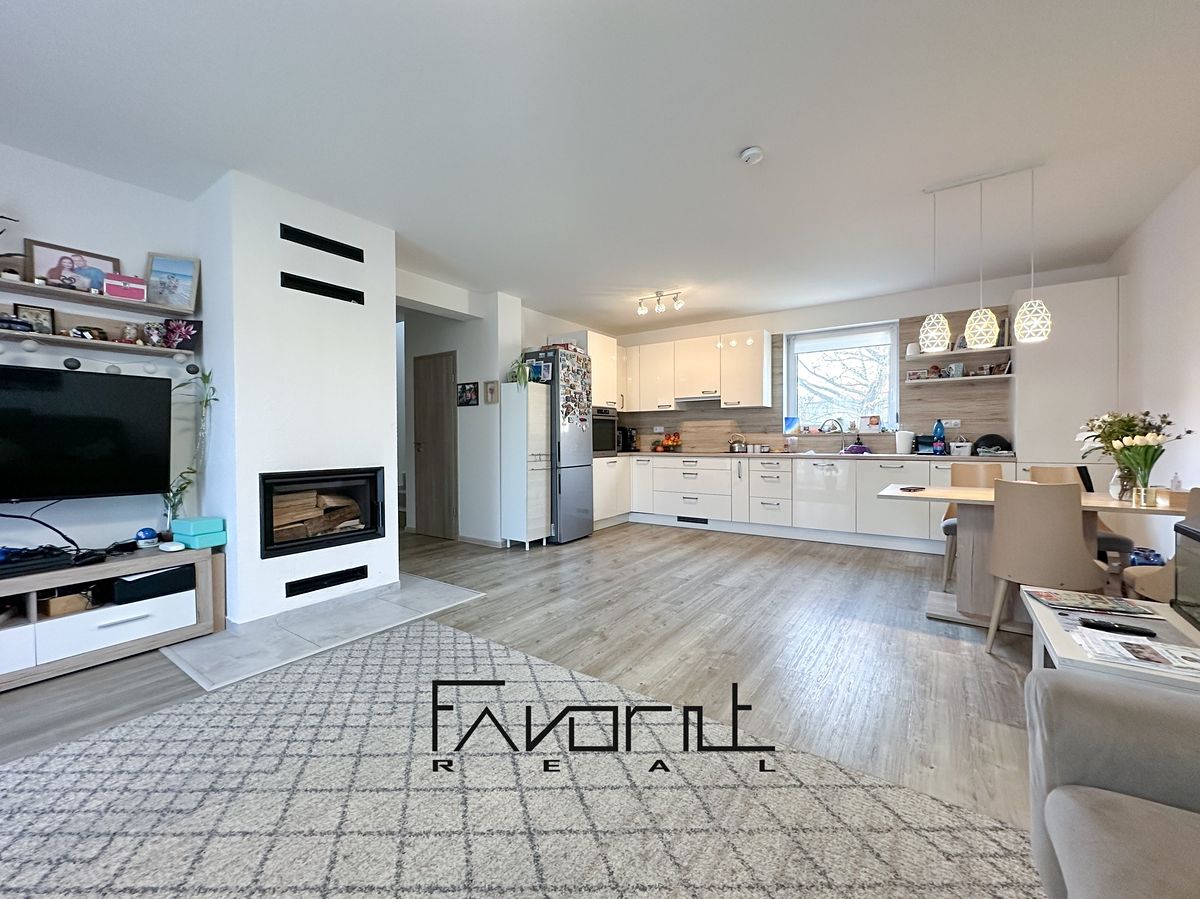Prodej rodinného domu 129 m², pozemek 298 m² – fotografie 2