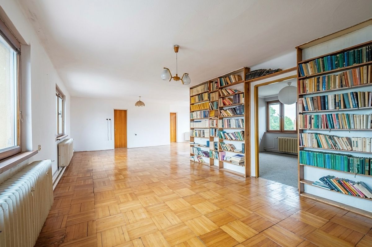 Prodej rodinného domu 218 m², pozemek 2603 m² – fotografie 3