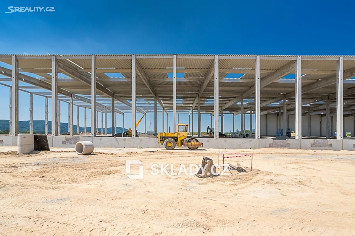 Pronájem skladového prostoru 3500 m² – pohled 3