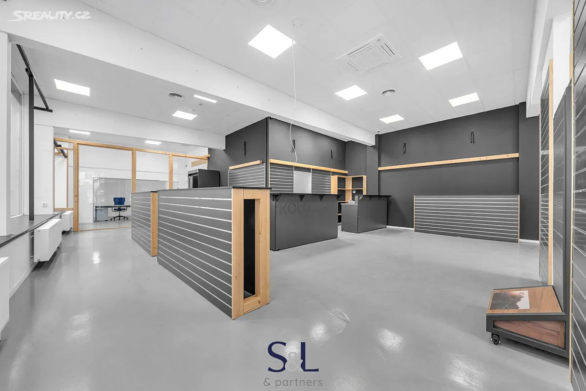 Pronájem obchodního prostoru 214 m², Liberec