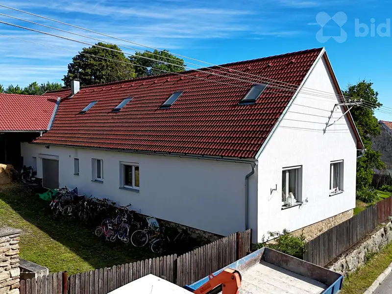 Prodej rodinného domu 415 m², pozemek 888 m², Kraselov – náhled fotky 2