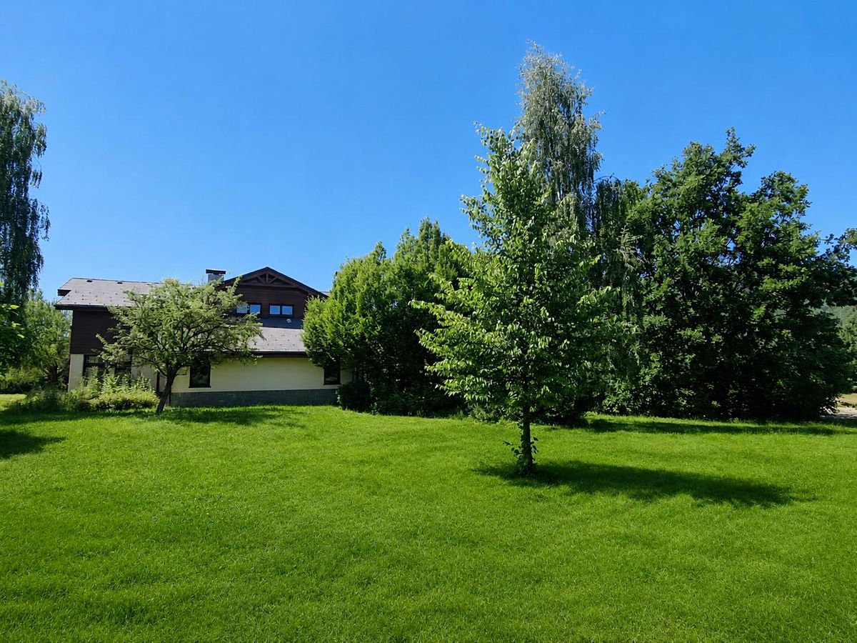 Prodej rodinného domu 292 m², pozemek 5200 m² – fotografie 3