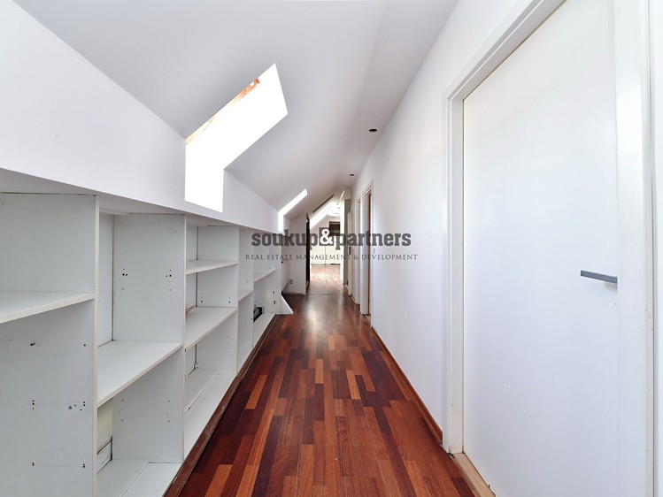 Prodej domu, 250 m² (14 z 21)