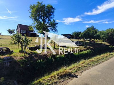 Prodej  stavebního pozemku 1 862 m²