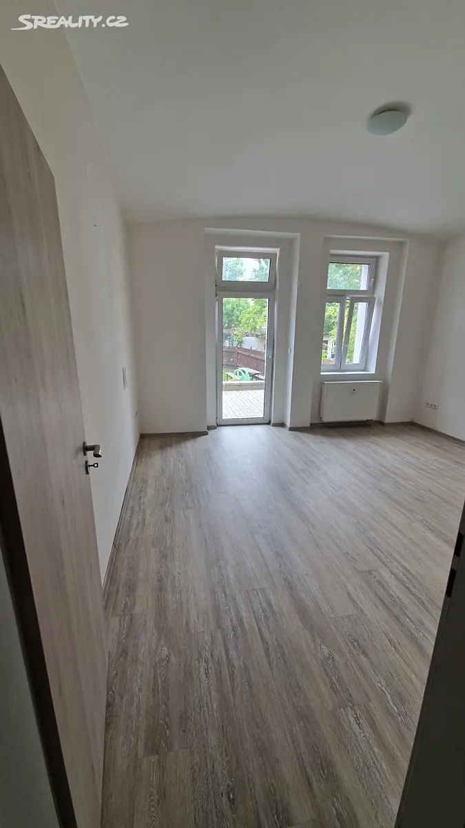 Pronájem bytu 2+kk 50 m² – pohled 3