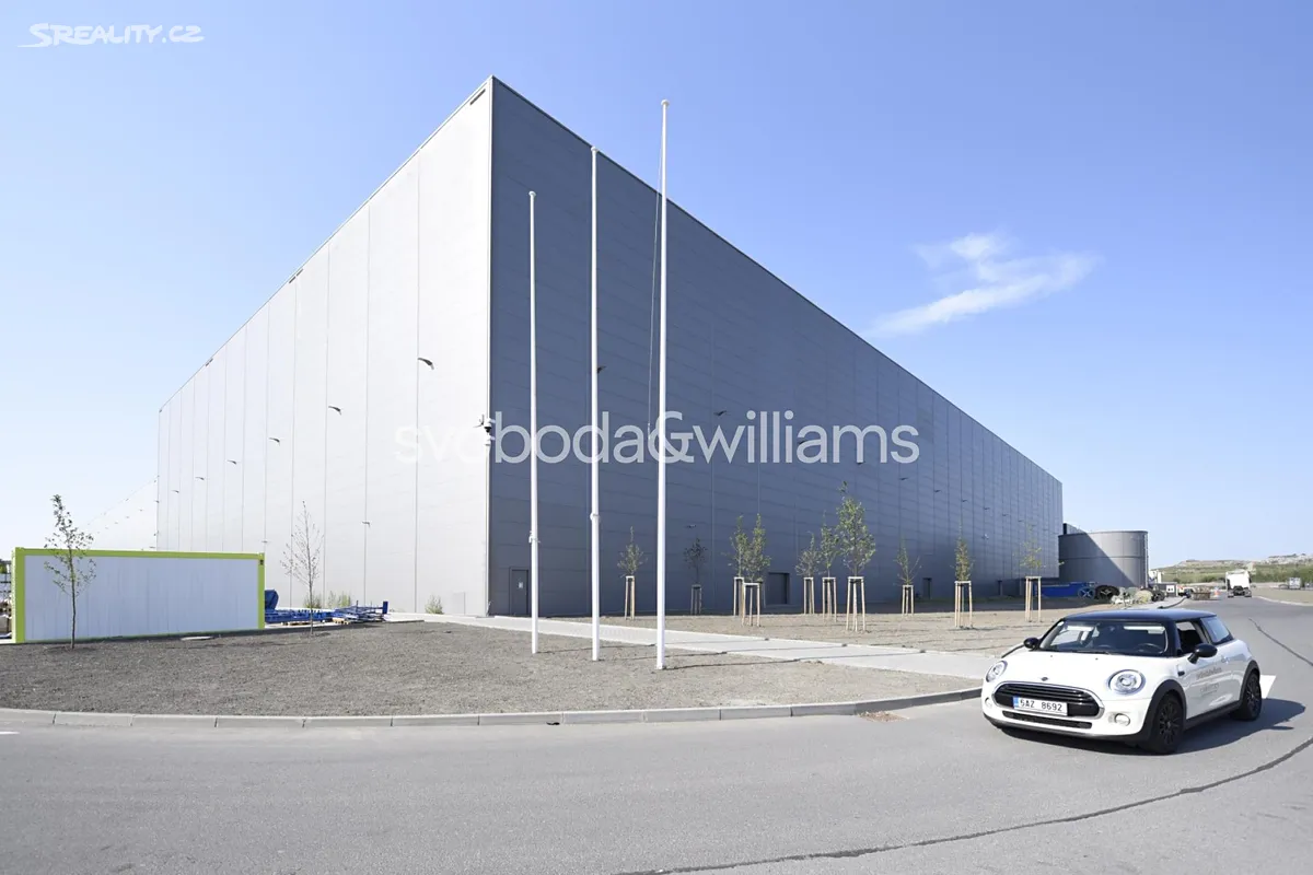 Pronájem výrobní haly, prostoru 4100 m², Žižkova