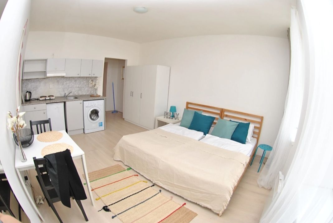 Pronájem bytu 1+kk 28 m²