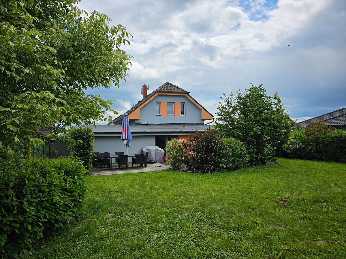 Prodej rodinného domu 200 m², pozemek 1024 m²