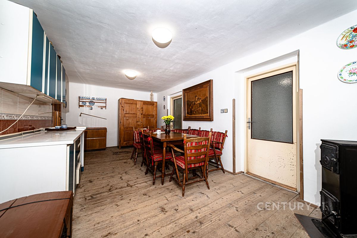 Prodej rodinného domu 111 m², pozemek 350 m² – fotografie 2