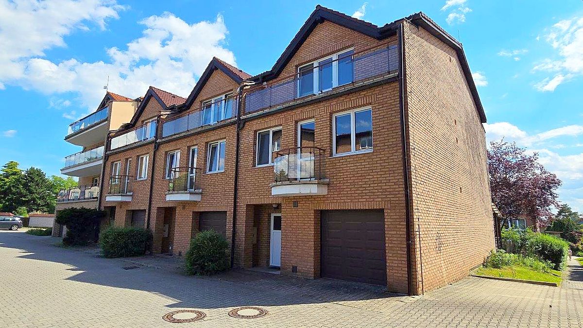 Prodej rodinného domu 214 m², pozemek 47 m²