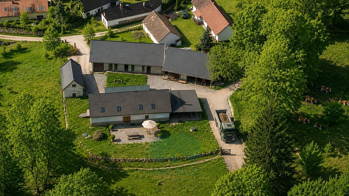 Prodej zemědělského objektu 952 m²