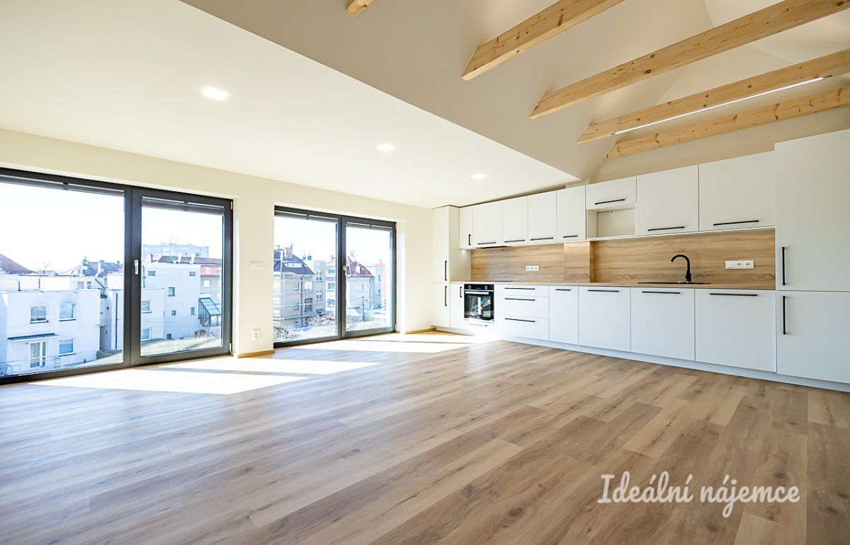 Pronájem bytu 3+kk 55 m²