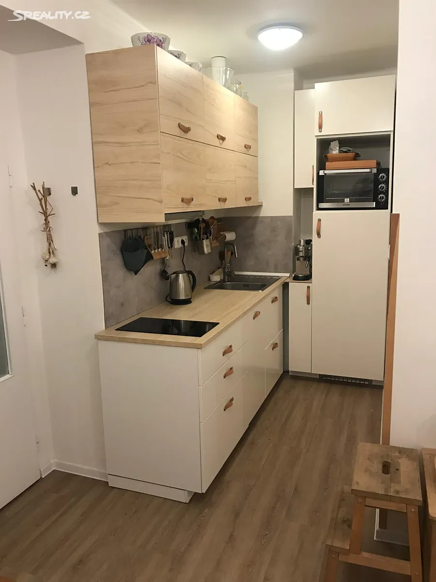 Prodej bytu 2+kk 45 m² – pohled 4