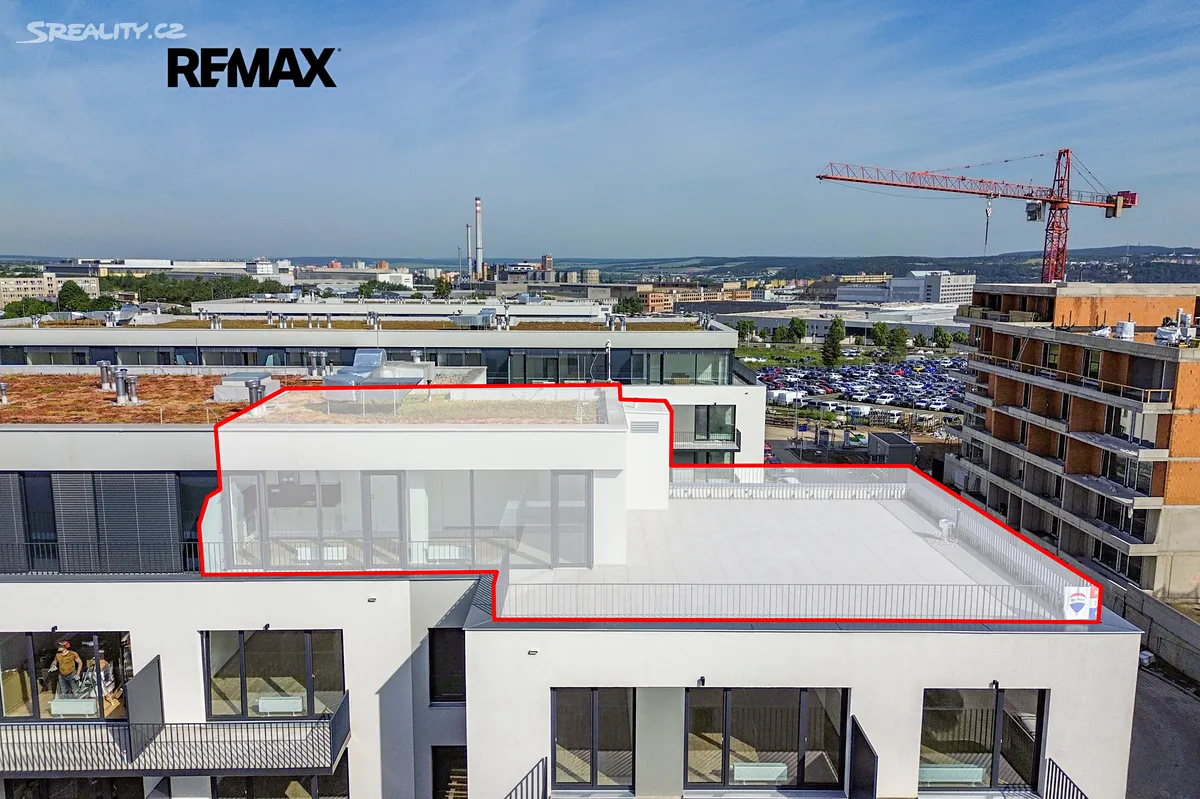 Pronájem bytu 2+kk 64 m² – pohled 2