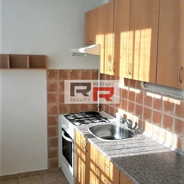 Pronájem bytu 2+1 52 m², Litovel – náhled fotky 1