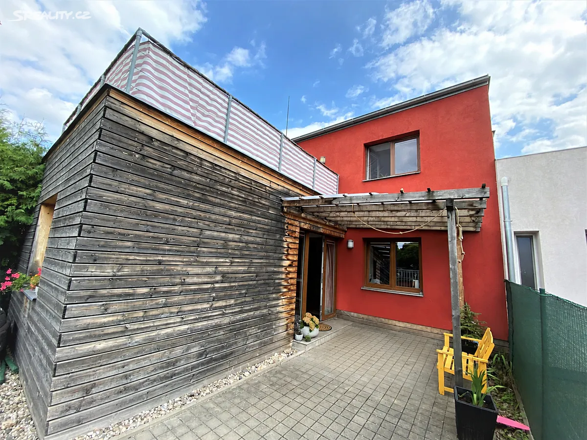 Prodej rodinného domu 77 m², pozemek 128 m², Hradec Králové