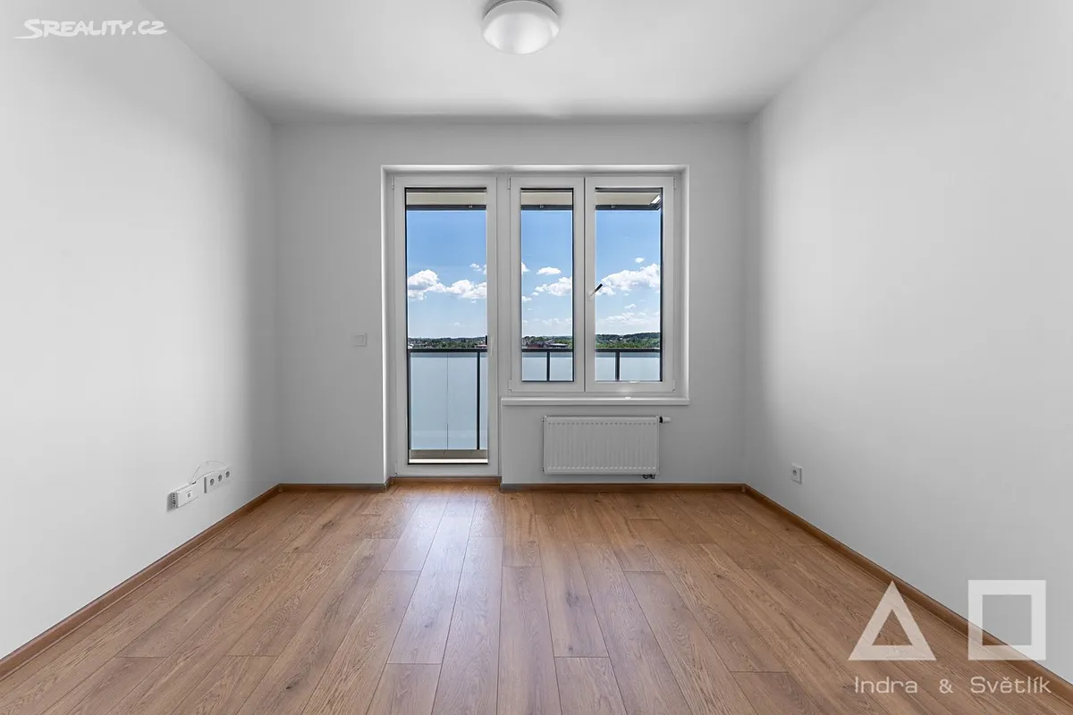 Pronájem bytu 1+kk 29 m² – pohled 3