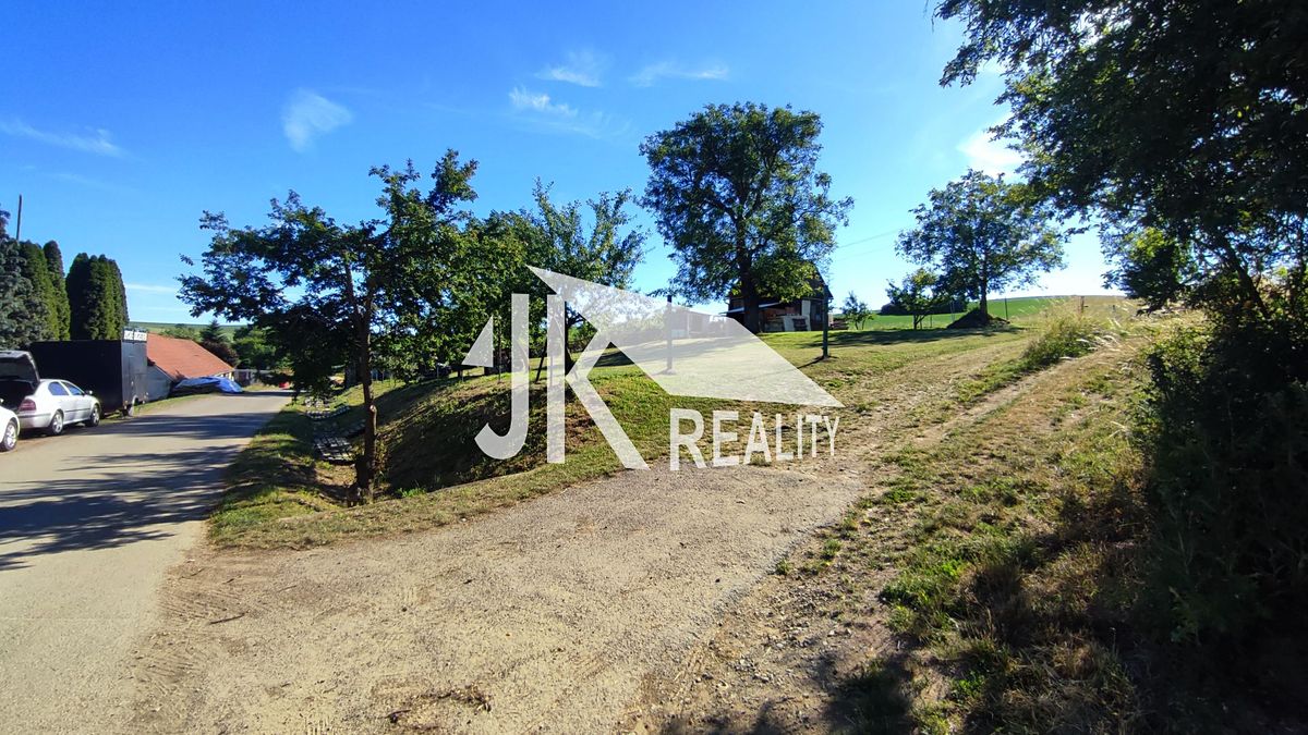 Prodej stavebního pozemku 1862 m² – fotografie 2