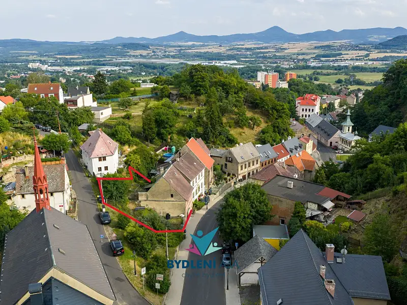 Prodej rodinného domu 300 m², pozemek 219 m², Krupka – náhled fotky 1