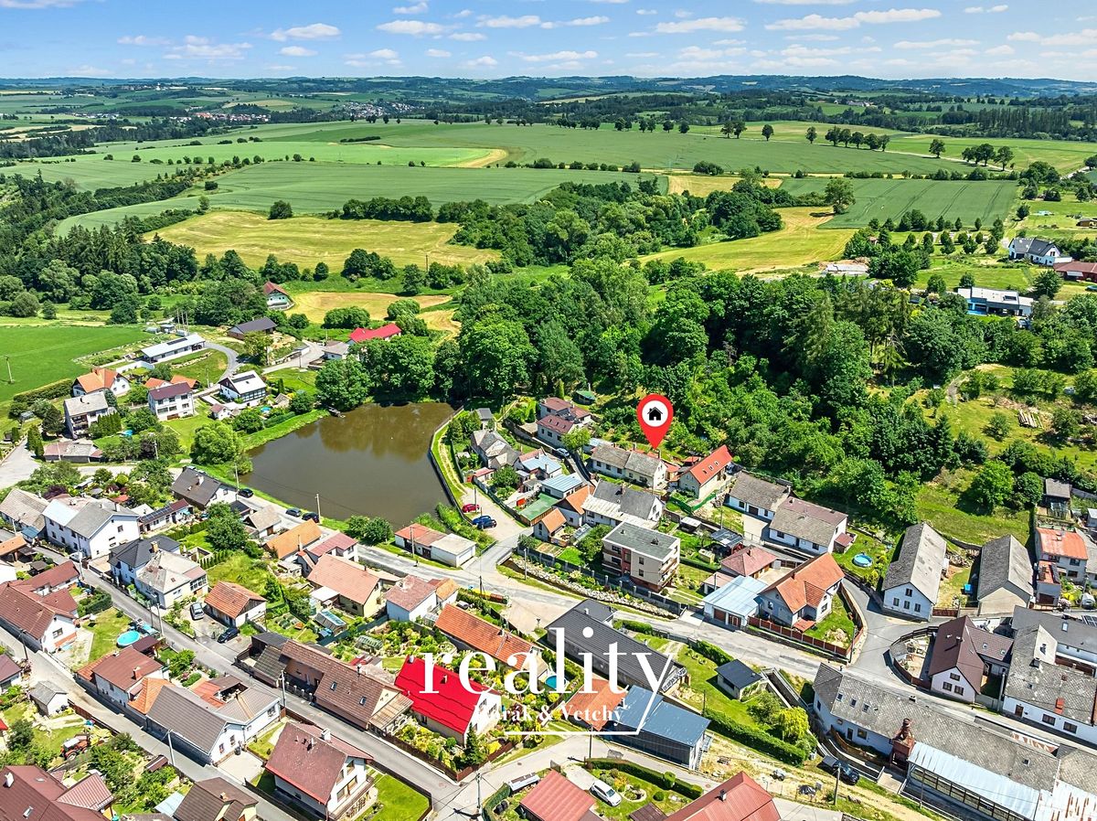 Prodej rodinného domu 111 m², pozemek 466 m² – fotografie 2
