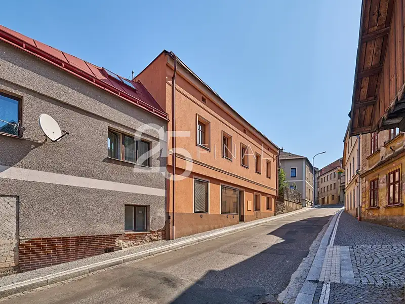 Prodej rodinného domu 199 m², pozemek 215 m², Úpice – náhled fotky 3