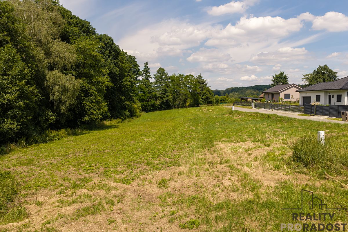 Prodej stavebního pozemku 2309 m²