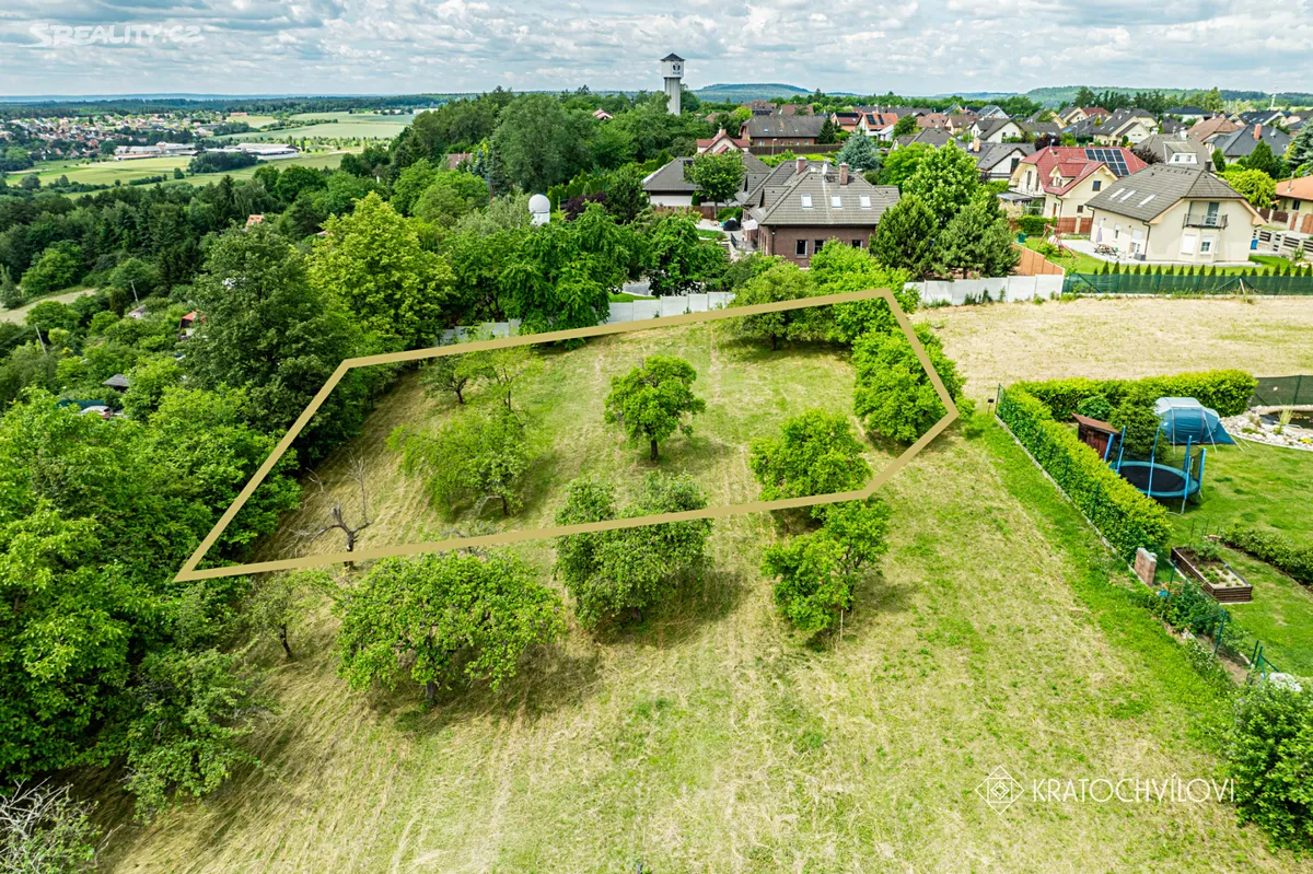 Prodej stavebního pozemku 947 m² – pohled 4